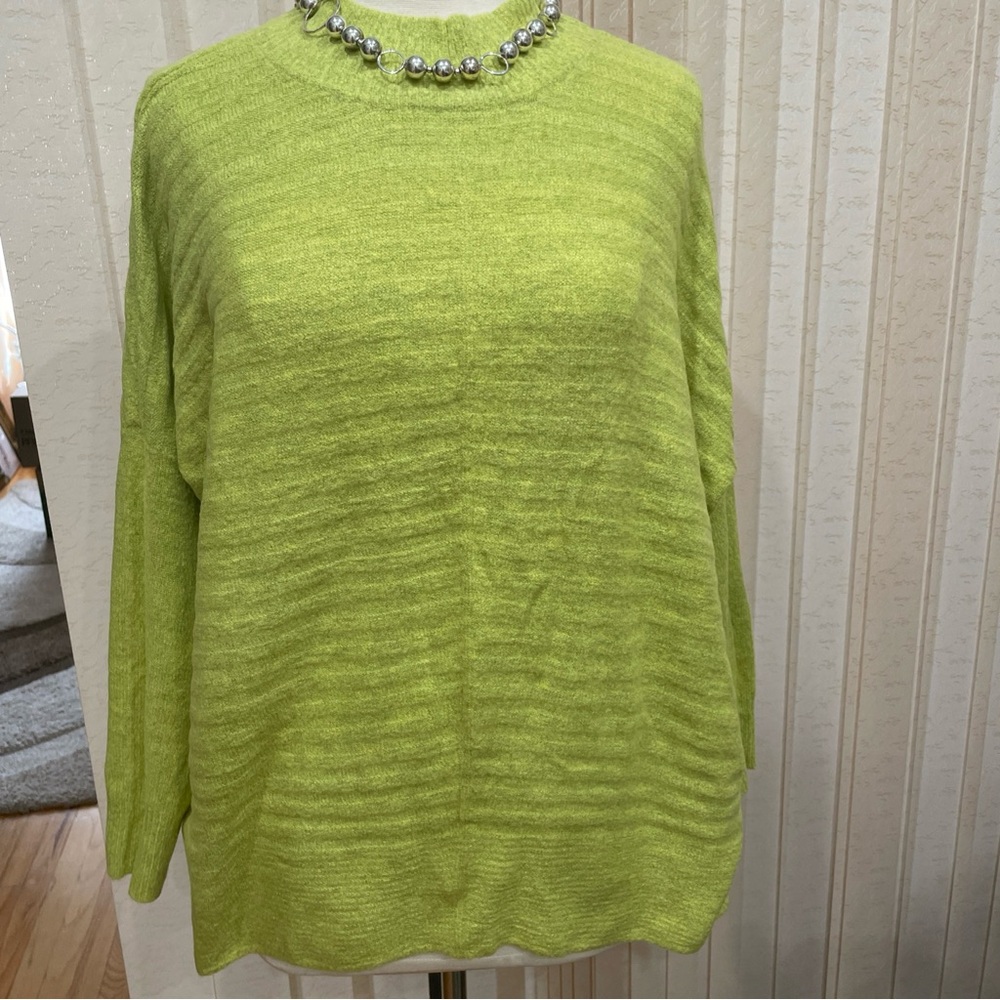 NWT. Fever Lime Green Knit Sweater. Size M.
